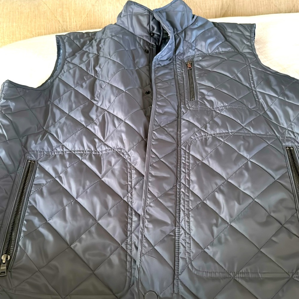 Tailorbyrd XL vest. Greyish blue color. Like New.